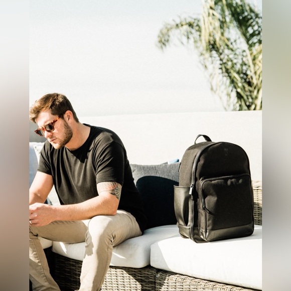 BÉIS Travel Backpack - Picture 13 of 13